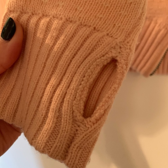 Lululemon Yogi Crew Neck Sweater Baby Pink Hearts - Picture 2 of 7